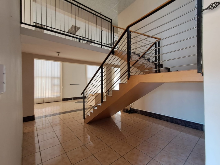 4 Bedroom Property for Sale in Roylglen Gardens Northern Cape